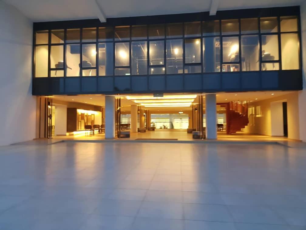 Timurbay Studio Apartment Facing Beautiful Beach Kuantan Exterior foto