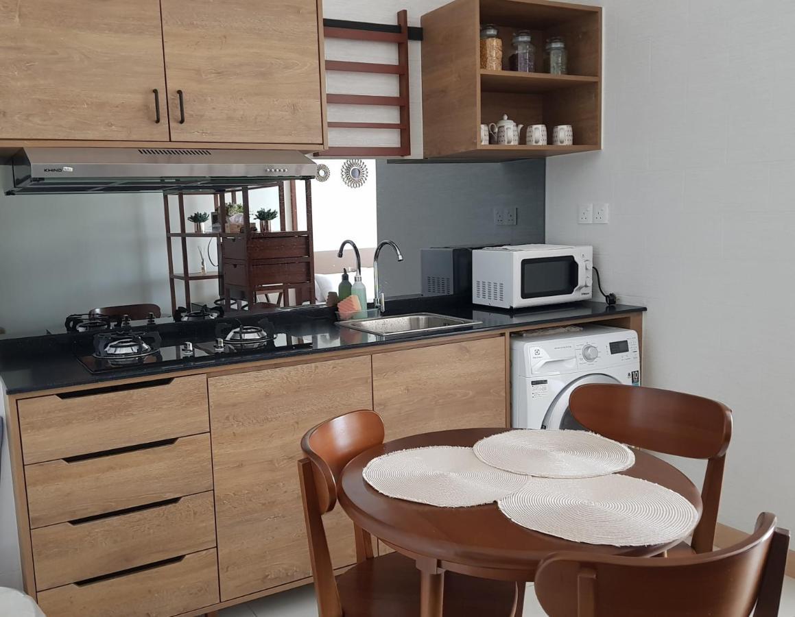 Timurbay Studio Apartment Facing Beautiful Beach Kuantan Exterior foto